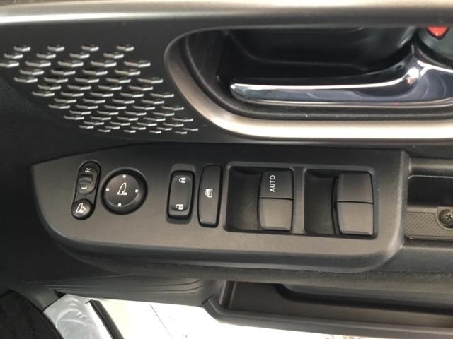 Ｎ－ＢＯＸカスタム ターボ　両側電動スライドドア　クルコン　リアカメラ　純正ナビ　フルセグ　ＥＴＣ　イモビライザー　衝突被害軽減　ベンチシート　キーフリー　Ｐセンサー　ＥＳＣ　パワステ　ＤＶＤ再生　両席エアバック　ターボ車（11枚目）