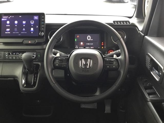 Ｎ－ＢＯＸカスタム ターボ　両側電動スライドドア　クルコン　リアカメラ　純正ナビ　フルセグ　ＥＴＣ　イモビライザー　衝突被害軽減　ベンチシート　キーフリー　Ｐセンサー　ＥＳＣ　パワステ　ＤＶＤ再生　両席エアバック　ターボ車（17枚目）