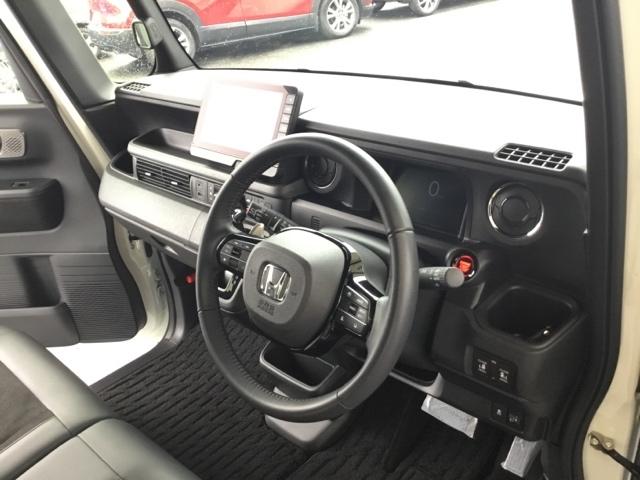 Ｎ－ＢＯＸカスタム ターボ　両側電動スライドドア　クルコン　リアカメラ　純正ナビ　フルセグ　ＥＴＣ　イモビライザー　衝突被害軽減　ベンチシート　キーフリー　Ｐセンサー　ＥＳＣ　パワステ　ＤＶＤ再生　両席エアバック　ターボ車（27枚目）