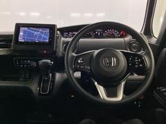 ドライブの必需品。見やすい・使いやすいＨｏｎｄａ純正のメモリーナビを搭載。 3