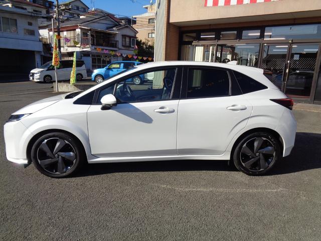 オーラ G 全周囲カメラ TV クリアランスソナー オートクルーズコントロール 衝突被害軽減システム LEDヘッドランプ スマートキー CVT 盗難防止システム 衝突安全ボディ ABS ESC USB エアコン(7枚目)