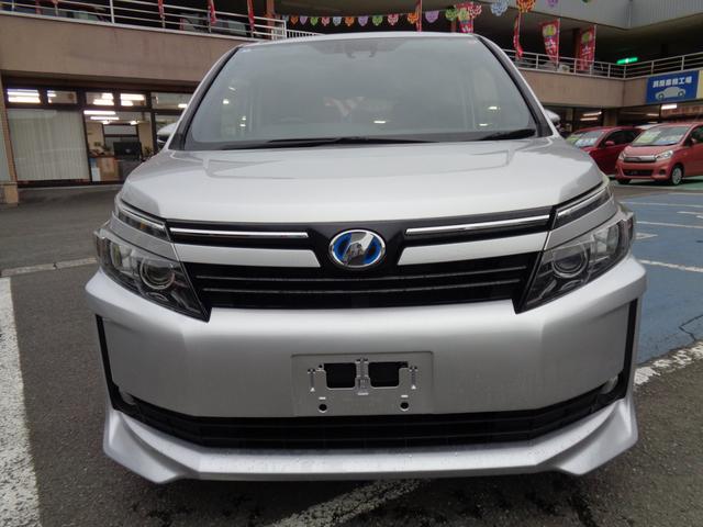 ヴォクシー ハイブリッドＶ　ＥＴＣ　ＴＶ　オートクルーズコントロール　レーンアシスト　衝突被害軽減システム　両側電動スライドドア　オートマチックハイビーム　ＬＥＤヘッドランプ　スマートキー　アイドリングストップ　電動格納ミラー（13枚目）