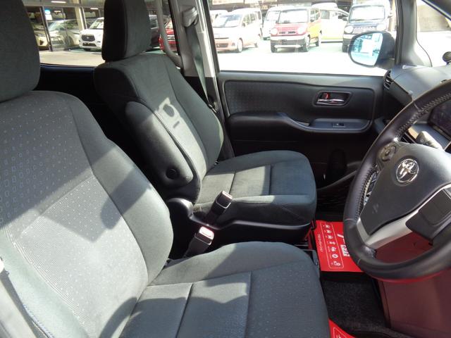 ヴォクシー ハイブリッドV ETC バックカメラ ナビ オートクルーズコントロール 両側スライド・片側電動 LEDヘッドランプ スマートキー シートヒーター 3列シート CVT アルミホイール 盗難防止システム 衝突安全ボディ(9枚目)