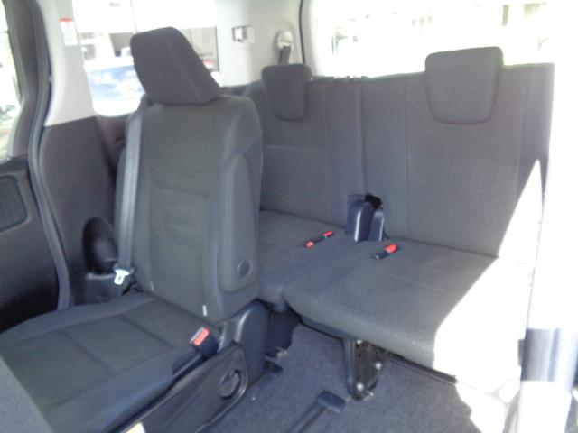 ヴォクシー ハイブリッドV ETC バックカメラ ナビ オートクルーズコントロール 両側スライド・片側電動 LEDヘッドランプ スマートキー シートヒーター 3列シート CVT アルミホイール 盗難防止システム 衝突安全ボディ(11枚目)