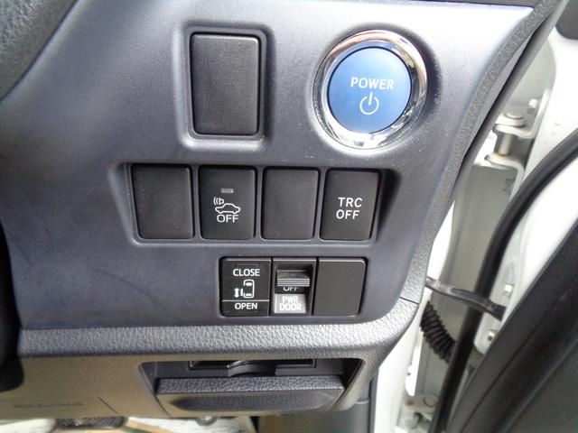 ノア ハイブリッドX ドライブレコーダー ETC ナビ 両側スライド・片側電動 LEDヘッドランプ スマートキー 3列シート CVT アルミホイール 盗難防止システム 衝突安全ボディ ABS ESC エアコン(5枚目)