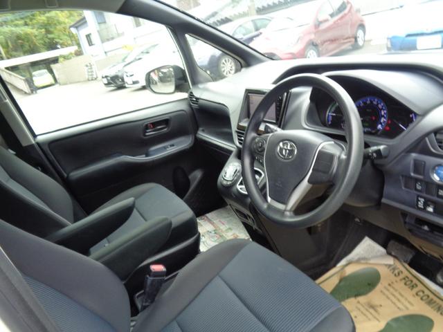 ノア ハイブリッドX ドライブレコーダー ETC ナビ 両側スライド・片側電動 LEDヘッドランプ スマートキー 3列シート CVT アルミホイール 盗難防止システム 衝突安全ボディ ABS ESC エアコン(6枚目)