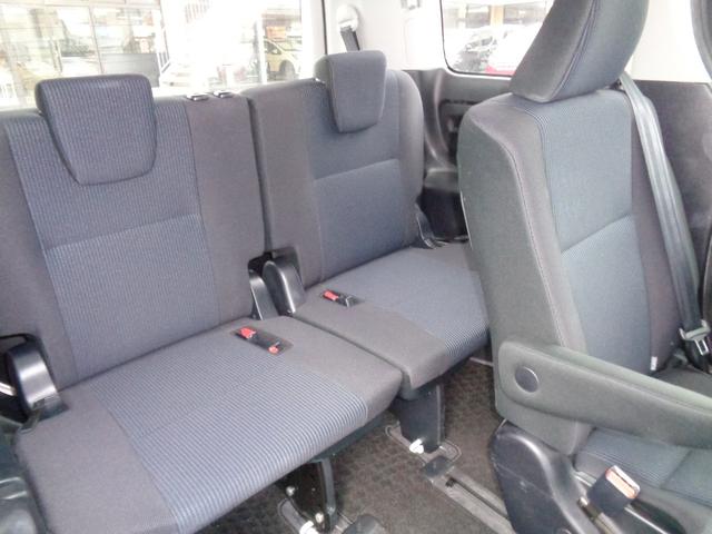 ノア ハイブリッドX ドライブレコーダー ETC ナビ 両側スライド・片側電動 LEDヘッドランプ スマートキー 3列シート CVT アルミホイール 盗難防止システム 衝突安全ボディ ABS ESC エアコン(9枚目)