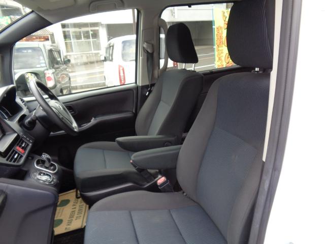 ノア ハイブリッドX ドライブレコーダー ETC ナビ 両側スライド・片側電動 LEDヘッドランプ スマートキー 3列シート CVT アルミホイール 盗難防止システム 衝突安全ボディ ABS ESC エアコン(10枚目)