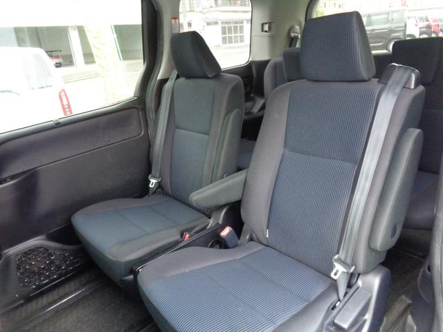 ノア ハイブリッドX ドライブレコーダー ETC ナビ 両側スライド・片側電動 LEDヘッドランプ スマートキー 3列シート CVT アルミホイール 盗難防止システム 衝突安全ボディ ABS ESC エアコン(11枚目)