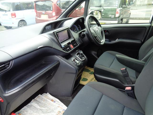 ノア ハイブリッドX ドライブレコーダー ETC ナビ 両側スライド・片側電動 LEDヘッドランプ スマートキー 3列シート CVT アルミホイール 盗難防止システム 衝突安全ボディ ABS ESC エアコン(23枚目)