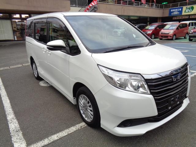 ノア ハイブリッドX ETC ナビ 両側スライド・片側電動 LEDヘッドランプ スマートキー 3列シート CVT アルミホイール 盗難防止システム 衝突安全ボディ ABS ESC エアコン パワーステアリング(15枚目)
