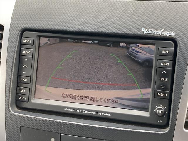 Ｇ　４ＷＤ　バックカメラ　ナビ　オートライト　ＨＩＤ　アルミホイール　スマートキー　電動格納ミラー　ＣＶＴ　盗難防止システム　衝突安全ボディ　ＣＤ　ＤＶＤ再生　フルフラット　ＡＢＳ　ＥＳＣ　エアコン(7枚目)