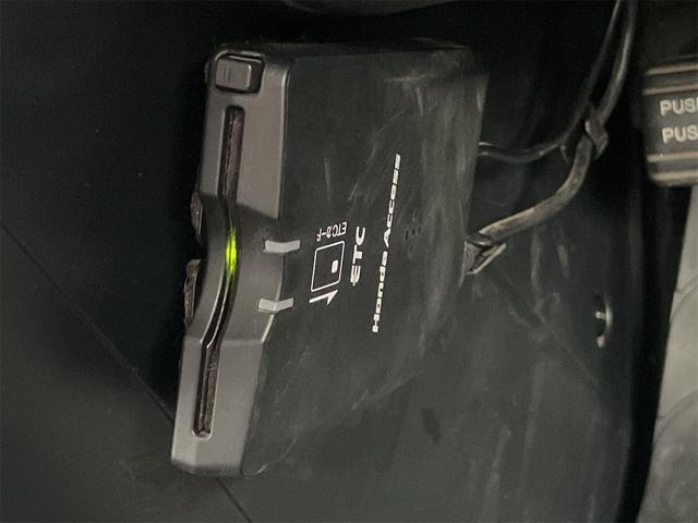 ステップワゴン Ｇ　ＨＤＤナビ　スマートスタイルエディション　ＥＴＣ　バックカメラ　ナビ　ＴＶ　クリアランスソナー　両側電動スライドドア　スマートキー　電動格納ミラー　３列シート　ＡＴ　アルミホイール　ＣＤ　ＤＶＤ再生　盗難防止システム　衝突安全ボディ　ＡＢＳ（6枚目）