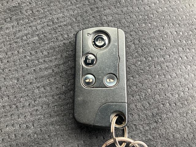 ステップワゴン Ｇ　ＨＤＤナビ　スマートスタイルエディション　ＥＴＣ　バックカメラ　ナビ　ＴＶ　クリアランスソナー　両側電動スライドドア　スマートキー　電動格納ミラー　３列シート　ＡＴ　アルミホイール　ＣＤ　ＤＶＤ再生　盗難防止システム　衝突安全ボディ　ＡＢＳ（10枚目）