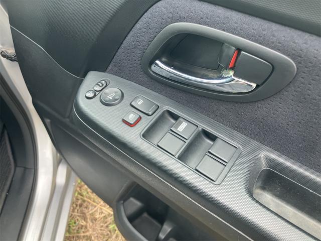 ステップワゴン Ｇ　ＨＤＤナビ　スマートスタイルエディション　ＥＴＣ　バックカメラ　ナビ　ＴＶ　クリアランスソナー　両側電動スライドドア　スマートキー　電動格納ミラー　３列シート　ＡＴ　アルミホイール　ＣＤ　ＤＶＤ再生　盗難防止システム　衝突安全ボディ　ＡＢＳ（11枚目）