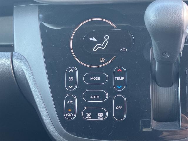 手の届きやすいところで簡単操作ができる空調付き！オールシーズンお好みの温度調節ができます。