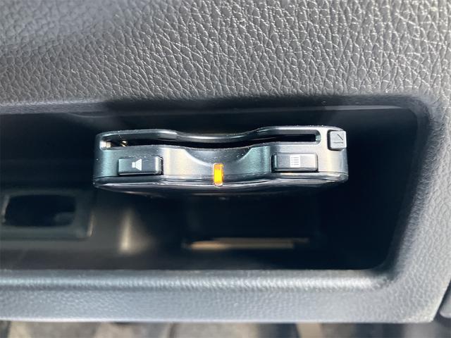 今では必需品のＥＴＣも付いております。高速道路での出入りもスムーズ。渋滞緩和にもなりエコにも繋がります。