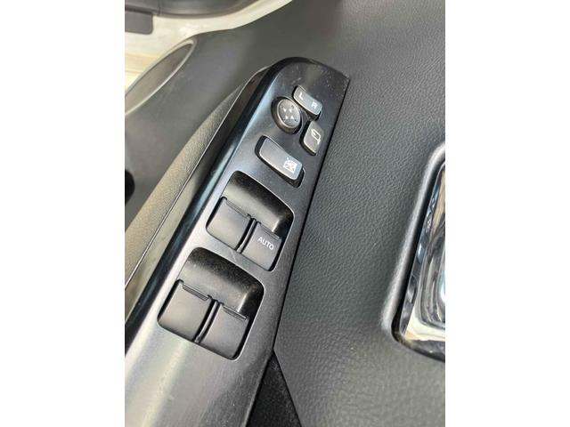 ワゴンRスティングレー T オートライト HID スマートキー 電動格納ミラー ベンチシート ターボ CVT 盗難防止システム ABS CD アルミホイール 衝突安全ボディ エアコン パワーステアリング パワーウィンドウ(11枚目)