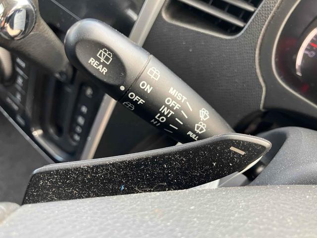 ワゴンRスティングレー T オートライト HID スマートキー 電動格納ミラー ベンチシート ターボ CVT 盗難防止システム ABS CD アルミホイール 衝突安全ボディ エアコン パワーステアリング パワーウィンドウ(21枚目)