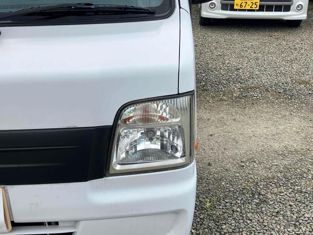 サンバートラック TB 4WD 軽トラ AT エアコン パワーステアリング 運転席エアバッグ ヘッドライトレベライザー 三方開 積載量350kg(8枚目)