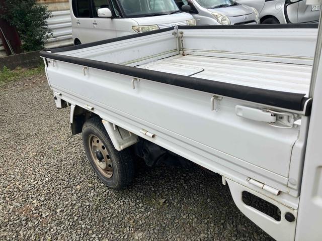 サンバートラック TB 4WD 軽トラ AT エアコン パワーステアリング 運転席エアバッグ ヘッドライトレベライザー 三方開 積載量350kg(17枚目)