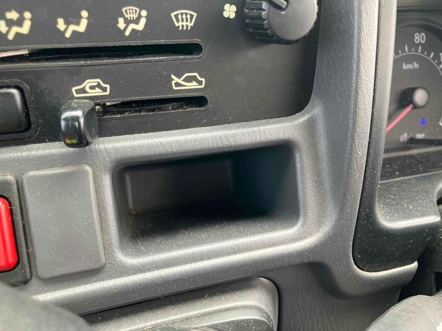 サンバートラック TB 4WD 軽トラ AT エアコン パワーステアリング 運転席エアバッグ ヘッドライトレベライザー 三方開 積載量350kg(35枚目)