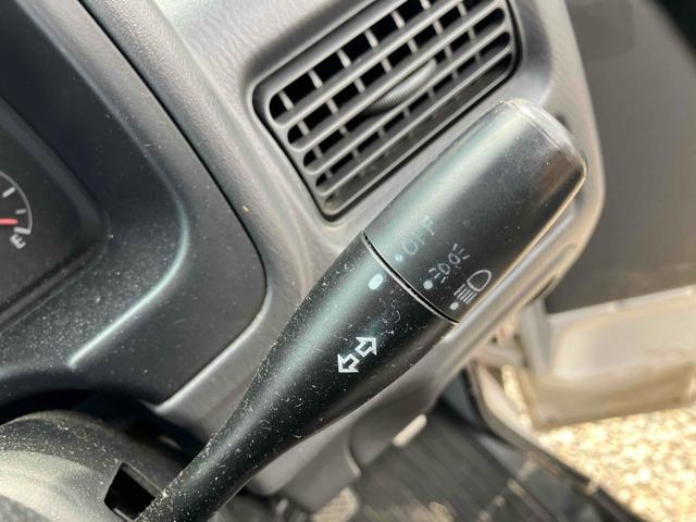 サンバートラック TB 4WD 軽トラ AT エアコン パワーステアリング 運転席エアバッグ ヘッドライトレベライザー 三方開 積載量350kg(49枚目)