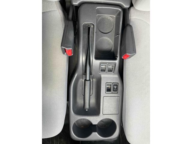 サンバートラック TB 4WD 軽トラ AT エアコン パワーステアリング 運転席エアバッグ ヘッドライトレベライザー 三方開 積載量350kg(58枚目)