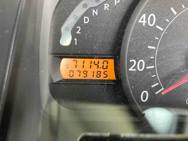 サンバートラック TB 4WD 軽トラ AT エアコン パワーステアリング 運転席エアバッグ ヘッドライトレベライザー 三方開 積載量350kg(62枚目)