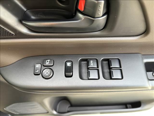 お車に関するお問合せは無料電話まで「グーネットを見た」とお気軽にご連絡下さい!お客様のご来店・お問合せ心よりお待ちしております!