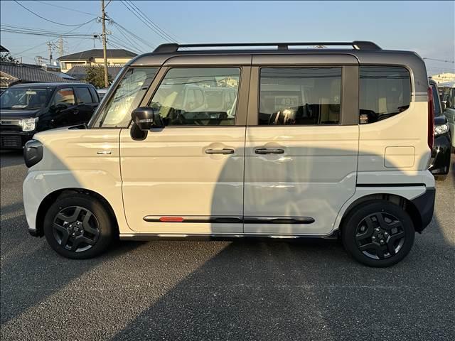 スペーシアギア ハイブリッドＸＺ　届出済未使用車　ブレーキサポート　レーンサポート　ソナー　クルーズコントロール　ＬＥＤヘッドライト　シートヒーター　スマートキー　アイドリングストップ　ガンメタリック２トーンルーフ仕様車（5枚目）