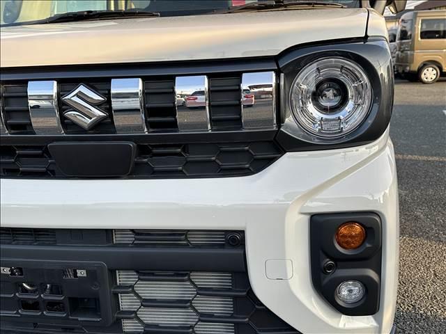 スペーシアギア ハイブリッドＸＺ　届出済未使用車　ブレーキサポート　レーンサポート　ソナー　クルーズコントロール　ＬＥＤヘッドライト　シートヒーター　スマートキー　アイドリングストップ　ガンメタリック２トーンルーフ仕様車（7枚目）