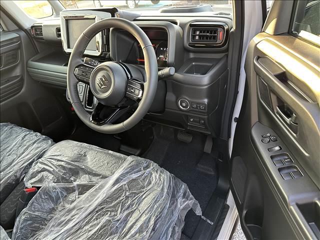 スペーシアギア ハイブリッドＸＺ　届出済未使用車　ブレーキサポート　レーンサポート　ソナー　クルーズコントロール　ＬＥＤヘッドライト　シートヒーター　スマートキー　アイドリングストップ　ガンメタリック２トーンルーフ仕様車（10枚目）