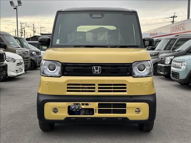 Ｎ－ＢＯＸジョイ ベースグレード　届出済未使用車　２トーン　ブレーキサポート　レーンサポート　クルーズコントロール　ソナー　シートヒーター　ＬＥＤヘッドライト　スマートキー　アイドリングストップ　左側電動スライドドア　電動格納ミラー（5枚目）