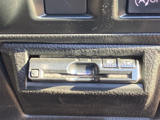 インプレッサスポーツ ２．０ｉ－Ｓアイサイト　４ＷＤ　ＥＴＣ　バックカメラ　ナビ　ＴＶ　オートクルーズコントロール　レーンアシスト　衝突被害軽減システム　アルミホイール　オートライト　パワーシート　スマートキー　アイドリングストップ（10枚目）