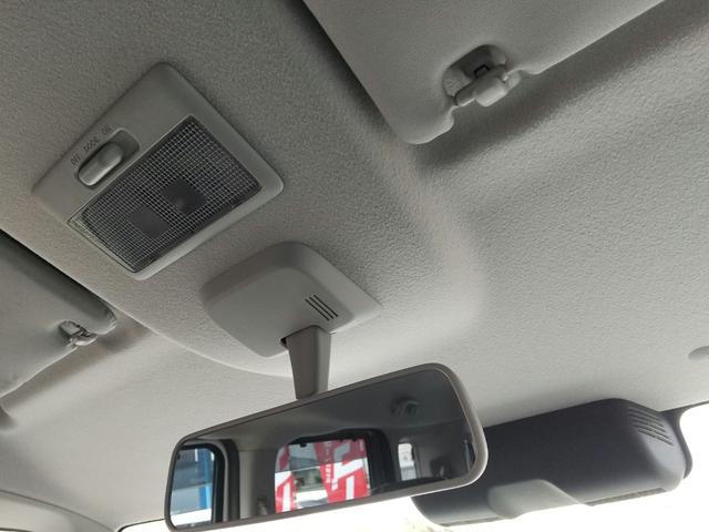 【ルームミラー・ルームランプ】☆ルームランプをＬＥＤへ変更もできます。取付ご希望の際は、お気軽にスタッフへお尋ねください☆