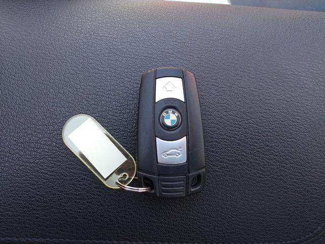 Z4 sDrive23i ハイラインパッケージ 電動オープン・ハードトップ・右ハンドル・2人乗・シートヒーター・パワーシート・オートエアコン・スマートキー・プッシュスタート・純正17インチAW・ミラー型ETC・パドルシフト・純正HDDナビTV・CD(5枚目)