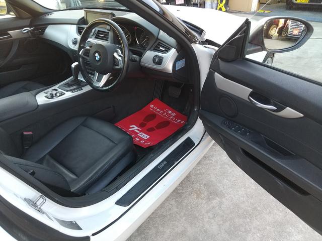 Z4 sDrive23i ハイラインパッケージ 電動オープン・ハードトップ・右ハンドル・2人乗・シートヒーター・パワーシート・オートエアコン・スマートキー・プッシュスタート・純正17インチAW・ミラー型ETC・パドルシフト・純正HDDナビTV・CD(6枚目)