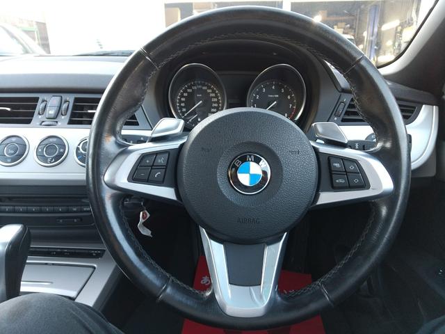Z4 sDrive23i ハイラインパッケージ 電動オープン・ハードトップ・右ハンドル・2人乗・シートヒーター・パワーシート・オートエアコン・スマートキー・プッシュスタート・純正17インチAW・ミラー型ETC・パドルシフト・純正HDDナビTV・CD(12枚目)