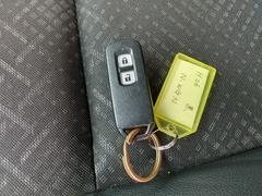 お車は、買う時よりも買った後からのお付き合いが長いものです。当店は気軽に相談できるお店作りに力を入れております！気さくなスタッフがお客様のご来店をお待ちしております。 5