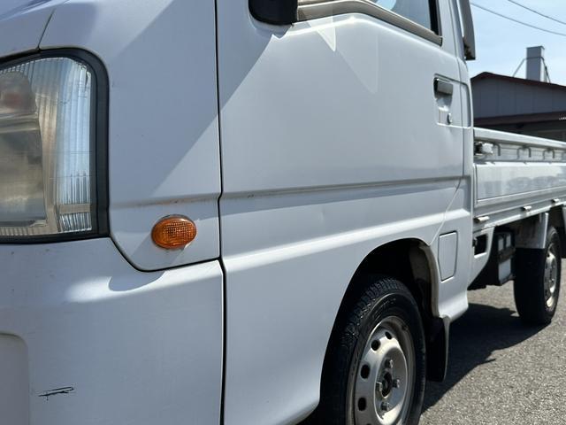 サンバートラック ＴＢ　５ＭＴ車　エアコン　パワーステアリング　運転席エアバック（24枚目）