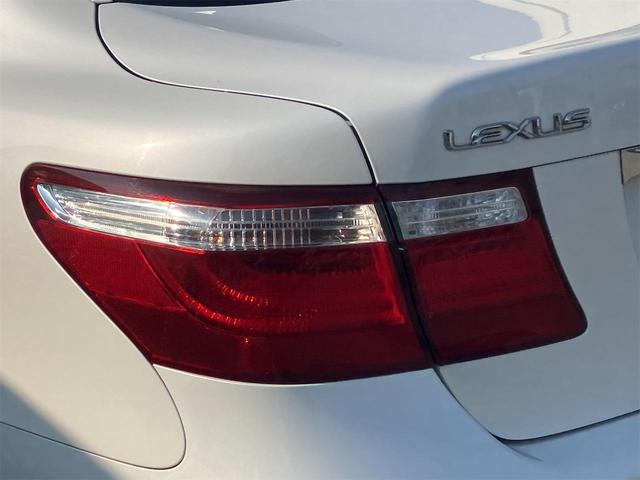 ＬＳ ＬＳ４６０　クリアランスソナー　オートクルーズコントロール　バックカメラ　ナビ　アルミホイール　オートライト　ＨＩＤ　ＡＴ　シートエアコン　スマートキー　電動格納ミラー　盗難防止システム　パワーシート　ＣＤ　ＭＤ（30枚目）