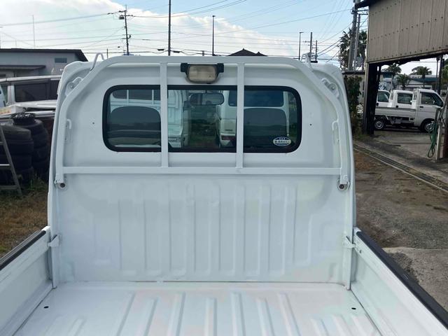 アクティトラック 　４ＷＤ　ＭＴ　エアコン　運転席エアバッグ（16枚目）