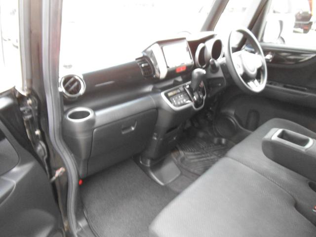 N-BOXカスタム G・Lパッケージ 社外ナビ フルセグTV Bluetoothオーディオ バックカメラ 左パワースライドドア ディスチャージヘッドライト オートライト スマートキー プッシュスタート ETC(12枚目)