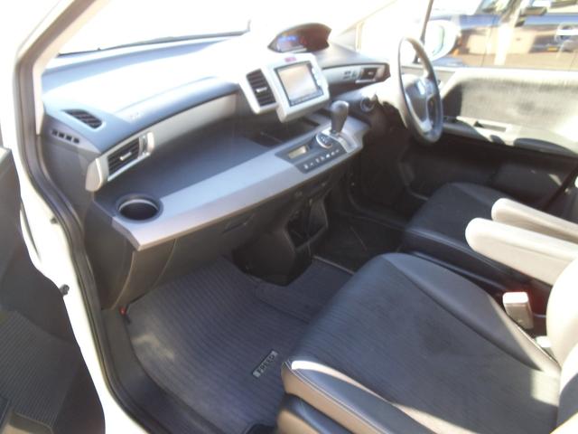 フリードハイブリッド ジャストセレクション　純正ナビ　フルセグＴＶ　Ｂｌｕｅｔｏｏｔｈオーディオ　スマートキー　両側パワースライドドア　クルーズコントロール　オートライト　ディスチャージヘッドライト　ＥＴＣ（12枚目）