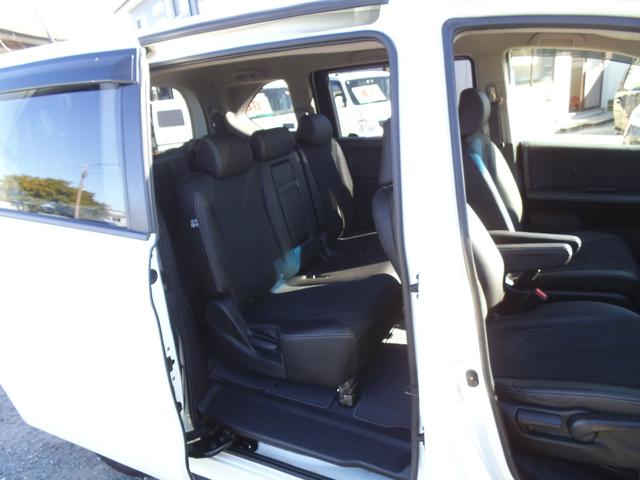 フリードハイブリッド ジャストセレクション　純正ナビ　フルセグＴＶ　Ｂｌｕｅｔｏｏｔｈオーディオ　スマートキー　両側パワースライドドア　クルーズコントロール　オートライト　ディスチャージヘッドライト　ＥＴＣ（16枚目）