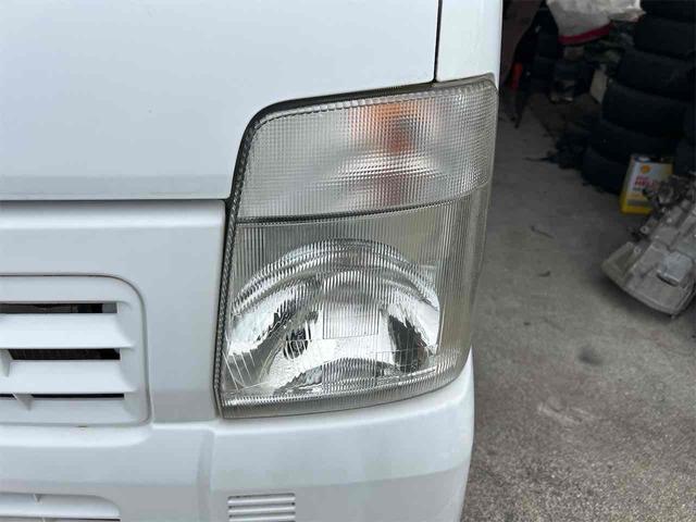 スクラムトラック 　５速マニュアル　エアコン　パワステ　３方開　２ＷＤ　荷台マット　あおりカバー　ヘッドライトレベライザー（22枚目）