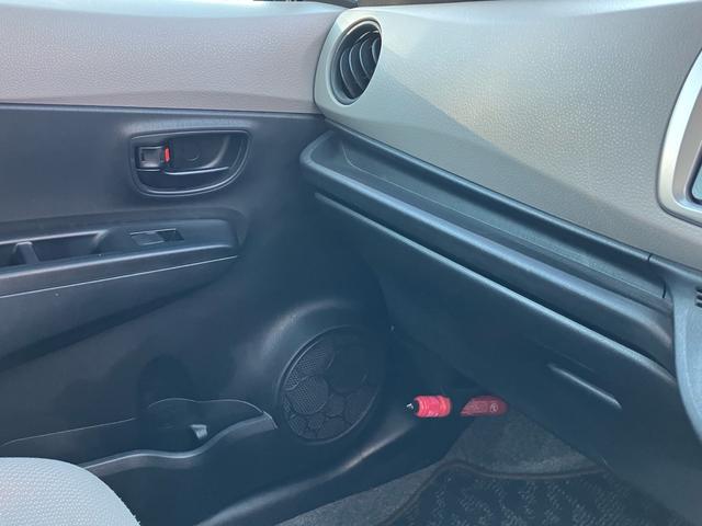 ヴィッツ Ｆ　キーレス　スペアキー　ＣＤ　電格ミラー　バイザー　プライバシーガラス（27枚目）