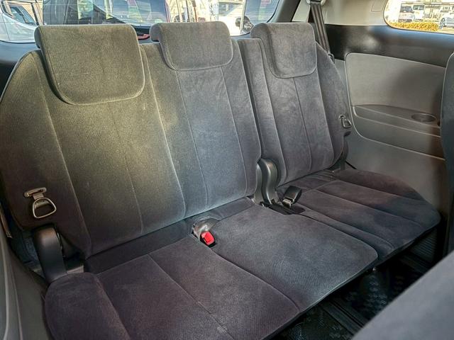 エスティマ ２．４アエラス　Ｇエディション　ナビ　フルセグＴＶ　バックカメラ　Ｂｌｕｅｔｏｏｔｈ　後席モニター　オートエアコン　ミラーウインカー　フォグランプ　純正ＡＷ　スマートキー　プッシュスタート（12枚目）