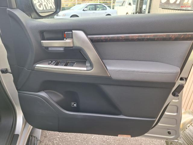 運転席ドア内張り部分